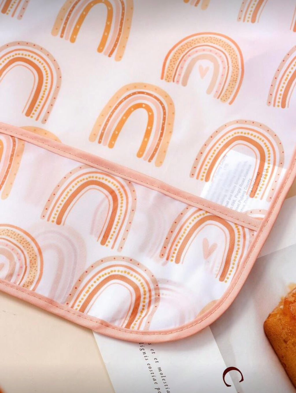 Babero impermeable con mangas