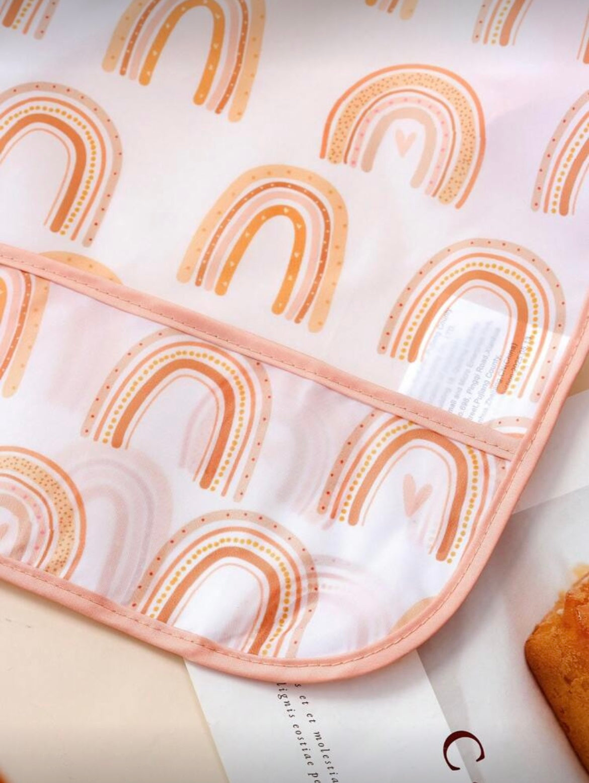 Babero impermeable con mangas