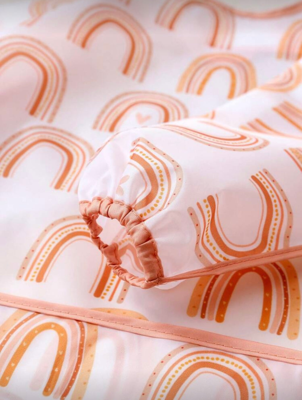 Babero impermeable con mangas